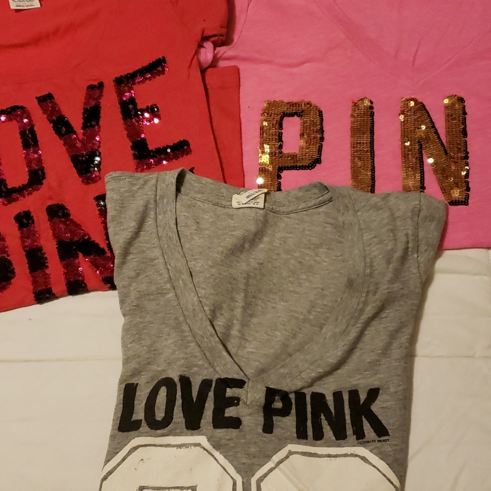 *SOLD*BUNDLE 3PINK SHIRTS💗